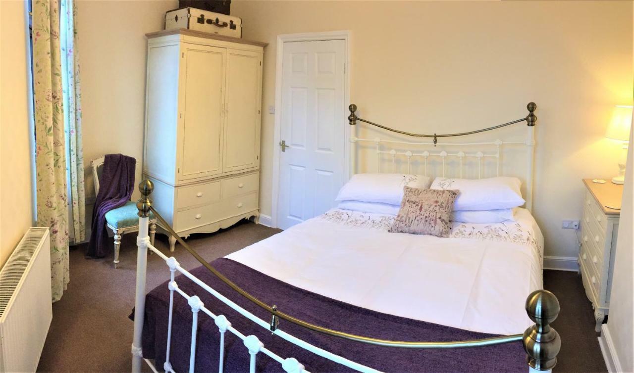 Browns Holiday Cottage Filey Exterior photo
