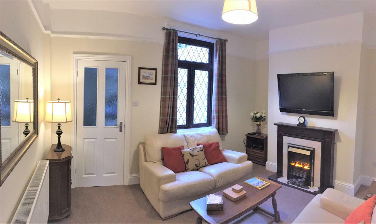 Browns Holiday Cottage Filey Exterior photo