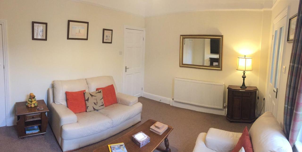 Browns Holiday Cottage Filey Exterior photo
